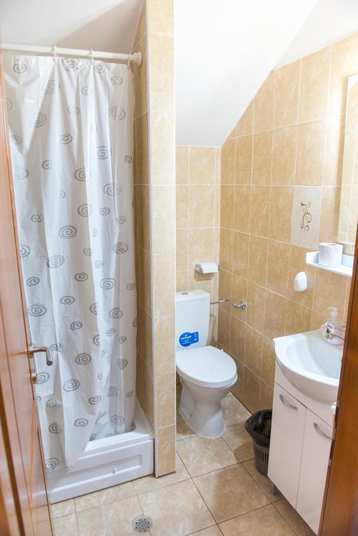 Casa Andreea Hotel Sucevita Ngoại thất bức ảnh